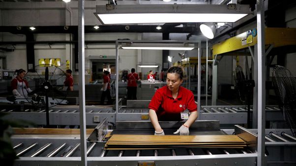 U.S., China firms scramble as new tariffs hurt business U.S., China firms scramble as new tariffs hurt business