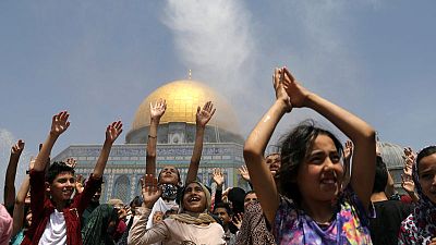 In Jerusalem, thousands pray at Al-Aqsa on last Friday of Ramadan