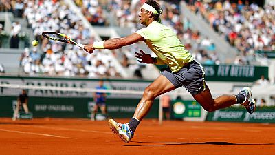 Nadal drops set but powers past Goffin