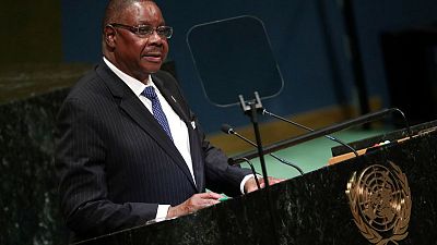 Malawi president, at inauguration, pledges to root out corruption