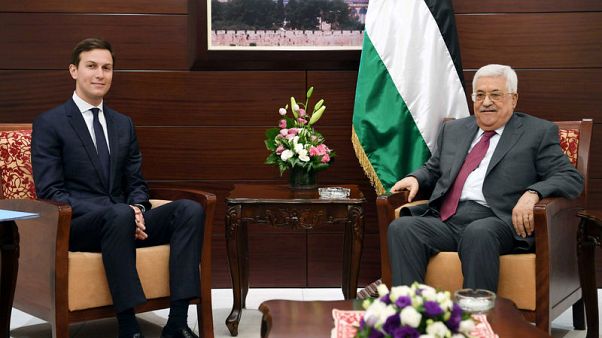 عن كثب-الفلسطينيون يرون في "صفقة القرن" الأمريكية نهاية حلم الدولة المستقلة عن كثب-الفلسطينيون يرون في "صفقة القرن" الأمريكية نهاية حلم الدولة المستقلة