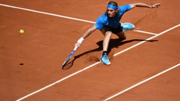 Roland-Garros: Tsitsipas en huitièmes en évitant de justesse un cinquième set Roland-Garros: Tsitsipas en huitièmes en évitant de justesse un cinquième set