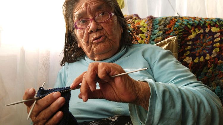 آخر متحدثة بلغة عتيقة في جنوب تشيلي تكافح لحفظها من الاندثار