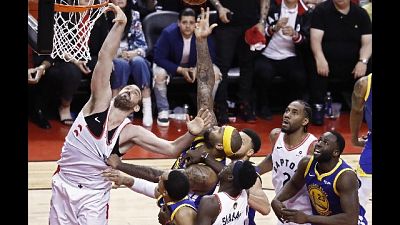 Nba, Warriors-Raptors 1-1 dopo gara 2 Nba, Warriors-Raptors 1-1 dopo gara 2