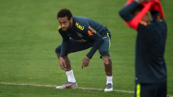 Neymar, une année hors-jeu Neymar, une année hors-jeu