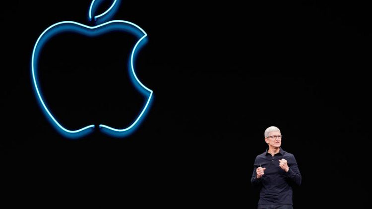 Apple touts privacy in web sign-on war with Facebook, Google