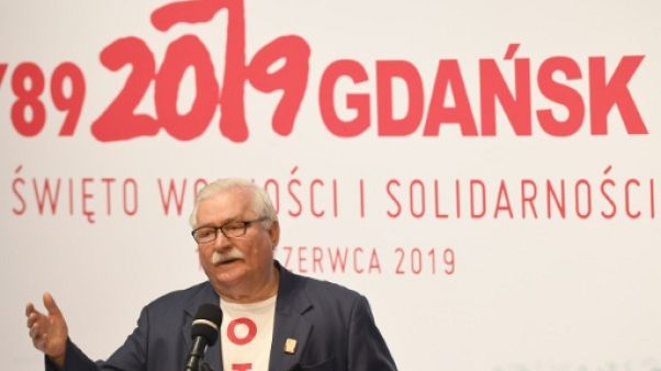 Walesa évoque la chute du communisme et met en garde contre les inégalités Walesa évoque la chute du communisme et met en garde contre les inégalités