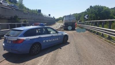 Muore operaio investito da collega su A1 Muore operaio investito da collega su A1