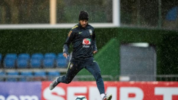 Le Brésilien Neymar en séance d'entraînement à Teresopolis le 3 juin 2019 Le Brésilien Neymar en séance d'entraînement à Teresopolis le 3 juin 2019
