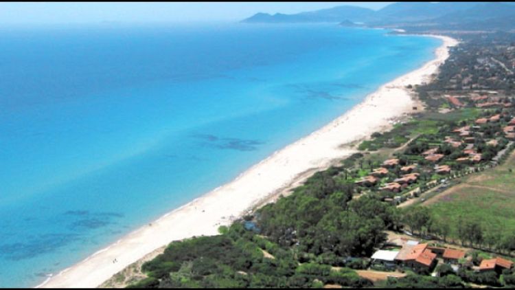 Turista muore in spiaggia Sardegna