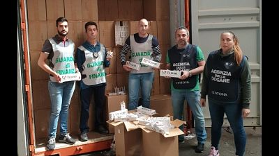 Sequestrate a Genova 9 ton. sigarette Sequestrate a Genova 9 ton. sigarette
