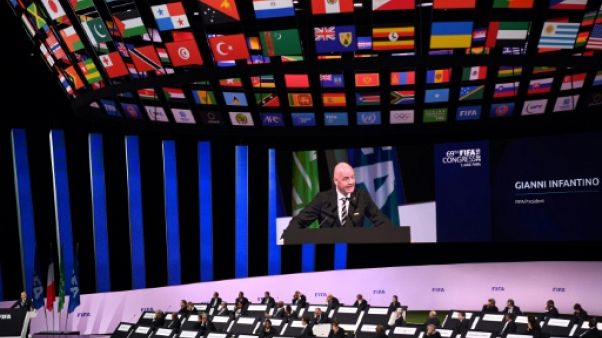 Fifa: Infantino réélu, sans surprise, pour un deuxième mandat Fifa: Infantino réélu, sans surprise, pour un deuxième mandat