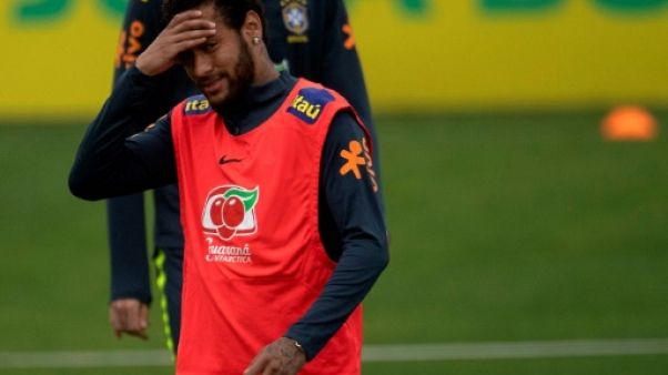 Neymar sous pression, le Brésil en ébullition Neymar sous pression, le Brésil en ébullition