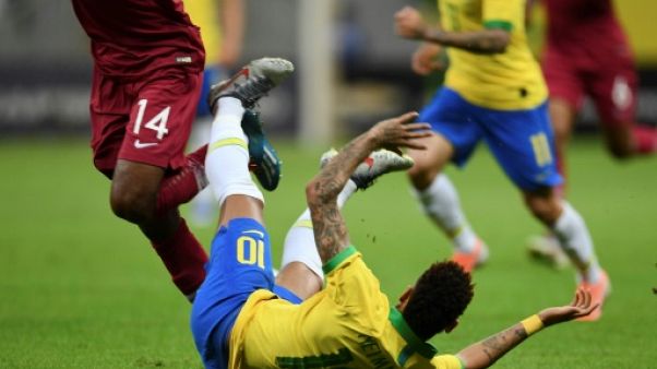 Amical: le Brésil, vainqueur du Qatar, s'inquiète pour Neymar Amical: le Brésil, vainqueur du Qatar, s'inquiète pour Neymar