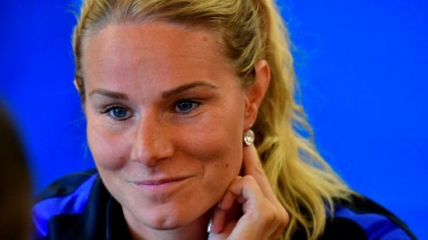 Bleues: Amandine Henry a "envie de vivre les mêmes émotions" que les garçons en 98 Bleues: Amandine Henry a "envie de vivre les mêmes émotions" que les garçons en 98
