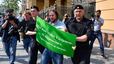 Russie : un journaliste d'investigation réputé arrêté Russie : un journaliste d'investigation réputé arrêté
