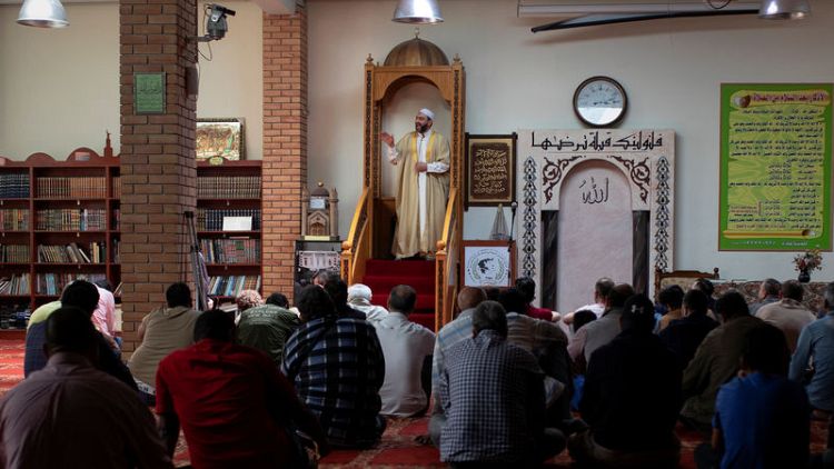 بعد عقود من الانتظار.. المسلمون في أثينا سيتمكنون أخيرا من الصلاة في مسجد