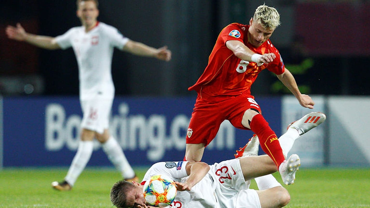 Poland make it three wins in a row, Zahavi gets hat-trick for Israel