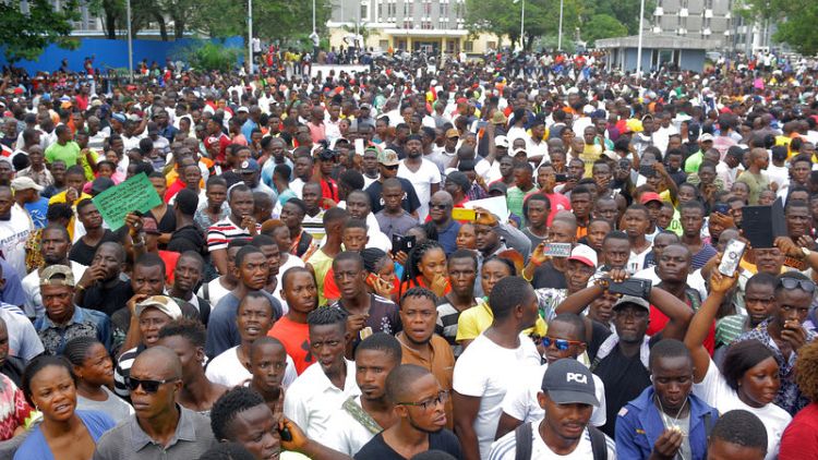 مصحح-الآلاف ينظمون احتجاجا في ليبيريا ضد الفساد والتدهور الاقتصادي