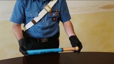 Sprangate per 2 euro,arrestati 5 giovani Sprangate per 2 euro,arrestati 5 giovani