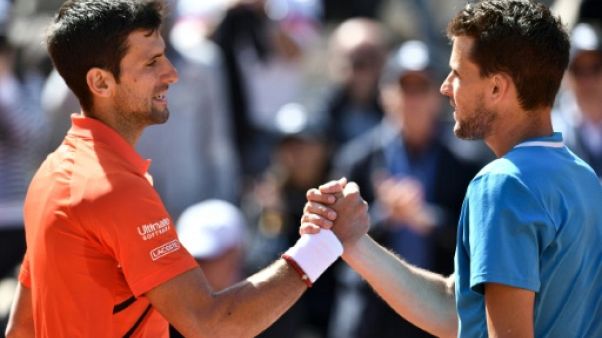 Djokovic (g) stoppé par Thiem qui rejoint Nadal en Finale le 8 juin 2019 Djokovic (g) stoppé par Thiem qui rejoint Nadal en Finale le 8 juin 2019