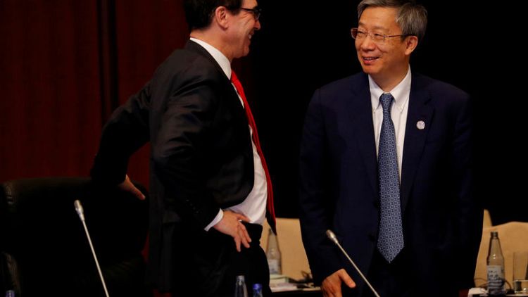 منوتشين يقول أجرى محادثات "صريحة" بشأن التجارة مع محافظ المركزي الصيني