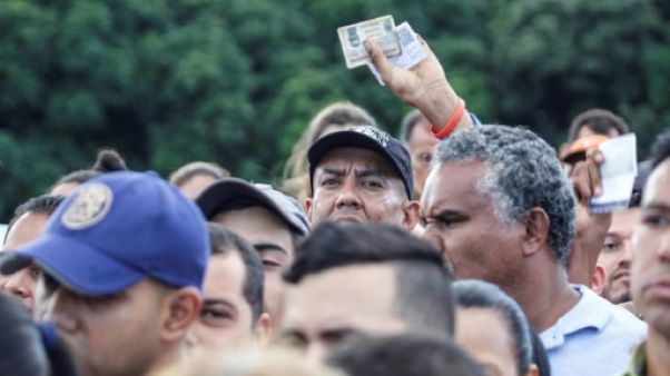 Des milliers de Vénézuéliens en Colombie après la réouverture de la frontière Des milliers de Vénézuéliens en Colombie après la réouverture de la frontière