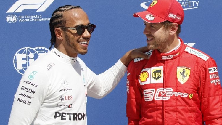 Vettel 1/o, ma penalità premia Hamilton