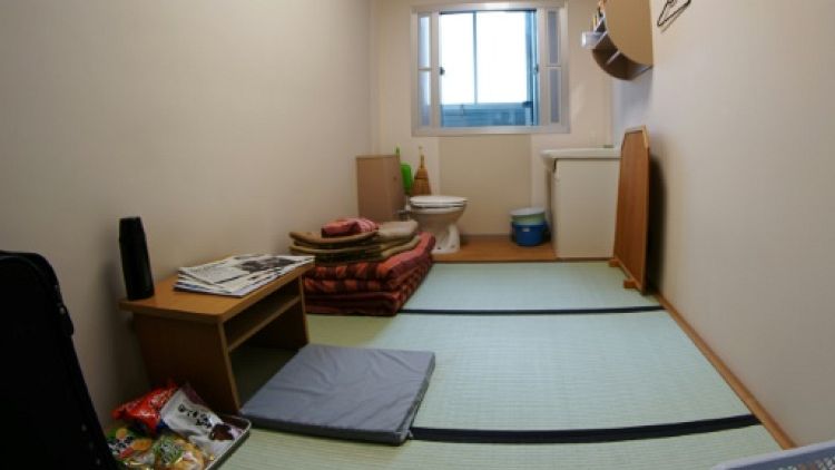 Une cellule individuelle du Centre de détention de Tokyo le 10 juin 2019