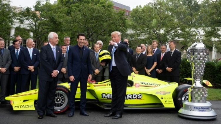 Trump accueille à la Maison Blanche le vainqueur français des 500 miles d'Indianapolis