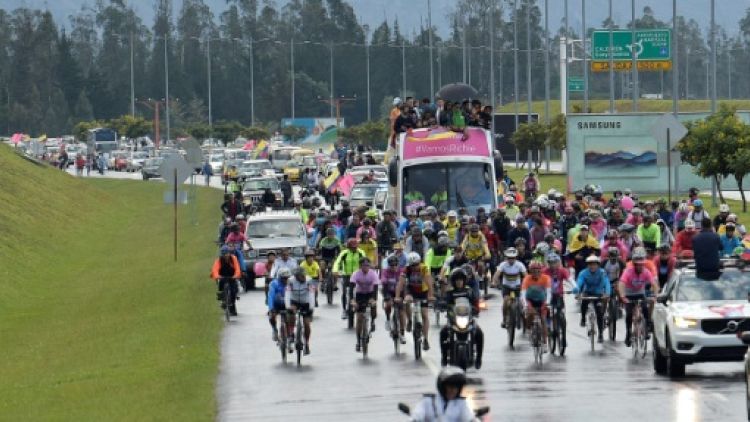 Giro: Carapaz accueilli en héros à Quito