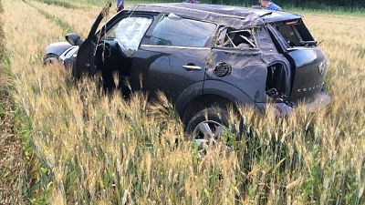 Si ribalta in auto e fugge a carabinieri Si ribalta in auto e fugge a carabinieri