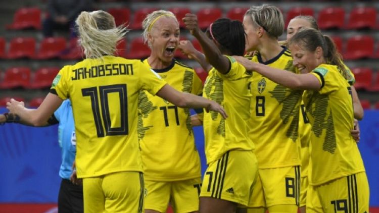 Les Suédoises battent les Chiliennes 2-0 lors du Mondial à Rennes le 11 juin 2019