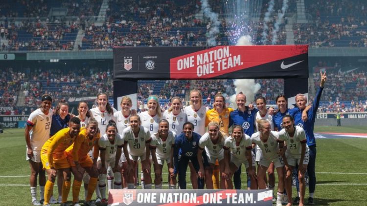 American politicians, athletes offer support to women's World Cup team