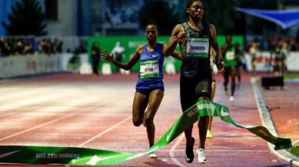 La Sud-Africaine Caster Semenya (d) remporte le 2000 m à Montreuil le 11 juin 2019 La Sud-Africaine Caster Semenya (d) remporte le 2000 m à Montreuil le 11 juin 2019