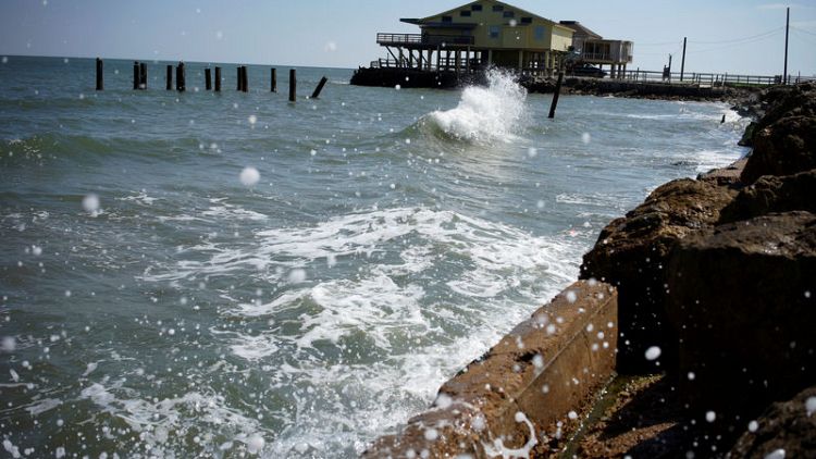 Near-record 'dead zone' forecast off U.S. Gulf coast, threatening fish