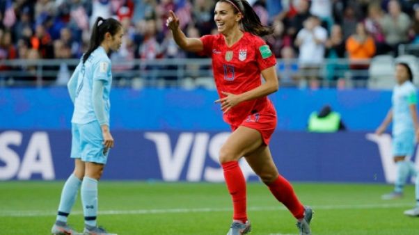 L'attaquante des Etats-Unis Alex Morgan auteure d'un quintuplé lors de la victoire 13-0 sur la Thaïlande à Reims lors du Mondial le 11 juin 2019 L'attaquante des Etats-Unis Alex Morgan auteure d'un quintuplé lors de la victoire 13-0 sur la Thaïlande à Reims lors du Mondial le 11 juin 2019