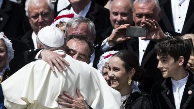 Papa, a poveri non si perdona povertà Papa, a poveri non si perdona povertà