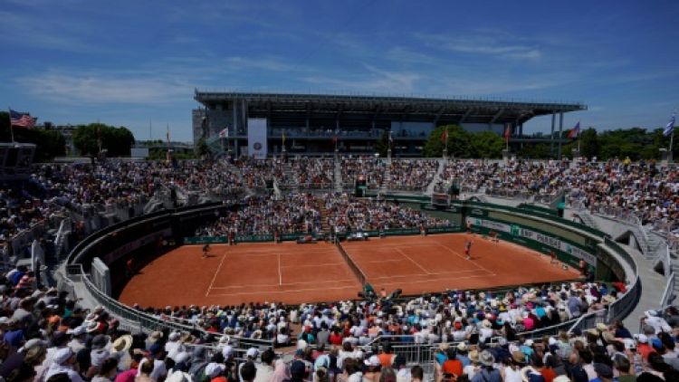 Le court central Philippe-Chatrier lors du choc Stan Wawrinka-Grigor Dimitrov, le 1er juin 2019 à Roland-Garros