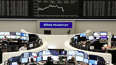 الأسهم الأوروبية تغلق على ارتفاع طفيف مع استمرار مخاوف التجارة