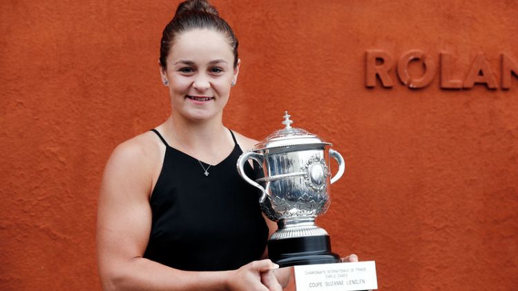 Barty looking forward to fresh start on grass