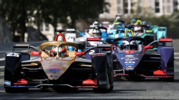 Le Français Jean-Eric Vergne durant l'"ePrix de Paris, autour des Invalides, le 27 avril 2019 Le Français Jean-Eric Vergne durant l'"ePrix de Paris, autour des Invalides, le 27 avril 2019
