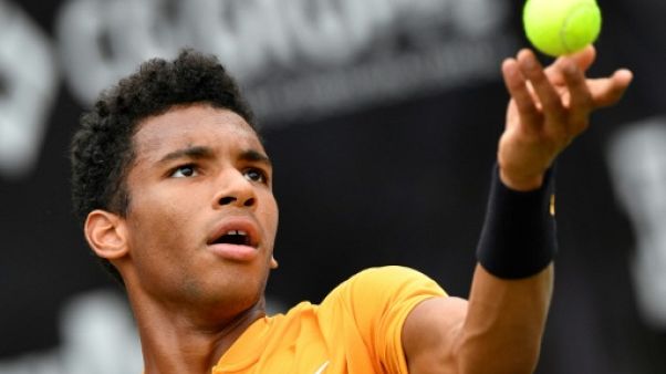 Le Canadien Felix Auger-Aliassime lors du tournoi de Stuttgart le 14 juin 2019 Le Canadien Felix Auger-Aliassime lors du tournoi de Stuttgart le 14 juin 2019