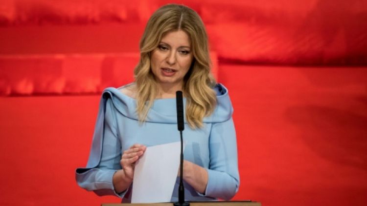 La nouvelle présidente slovaque Zuzana Caputova prononce son discours d'investiture à Bratislava le 15 juin 2019