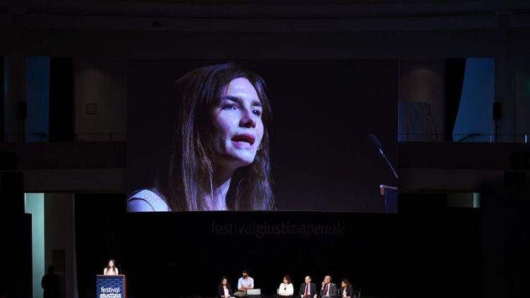Amanda Knox breaks down in Italy as she relives murder trial