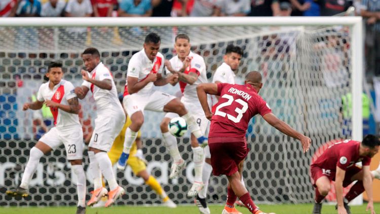 Venezuela draw 0-0 with Peru in their Copa America opener
