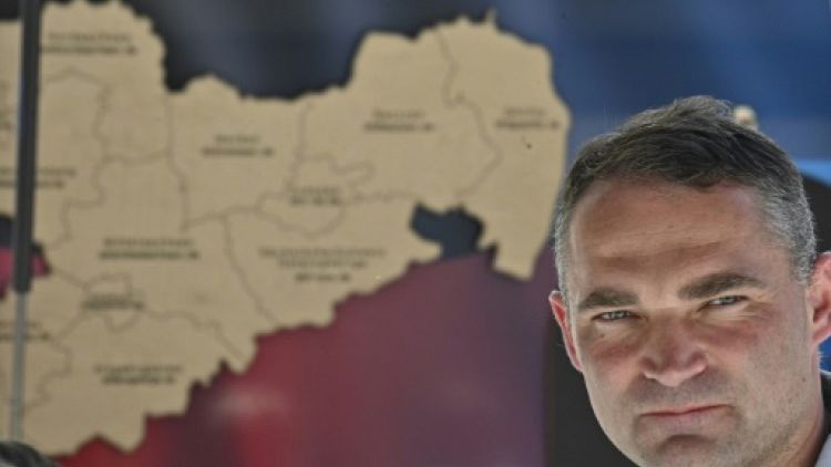 Sebastian Wippel, candidat de l'Alternative pour l'Allemagne (AfD) à la mairie de Görlitz, pose durant un meeting de campagne dans la ville de Saxe, le 12 juin 2019