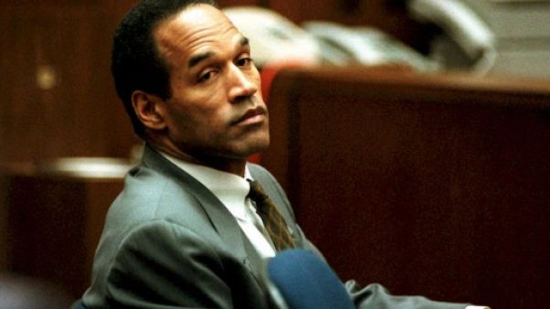 O.J. Simpson dans un tribunal de Los Angeles le 8 décembre 1994 O.J. Simpson dans un tribunal de Los Angeles le 8 décembre 1994
