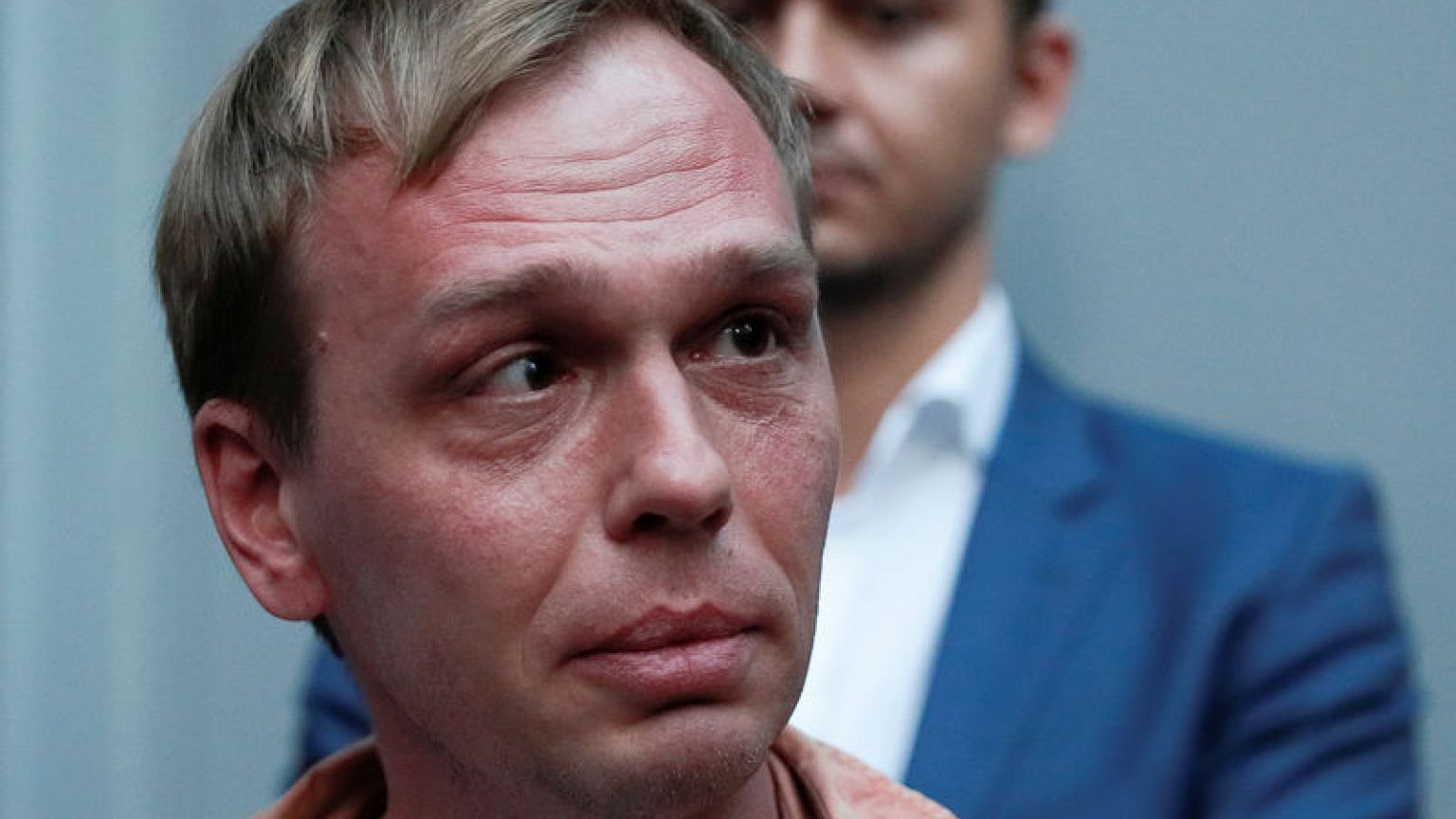Hundreds rally in Moscow over journalist case