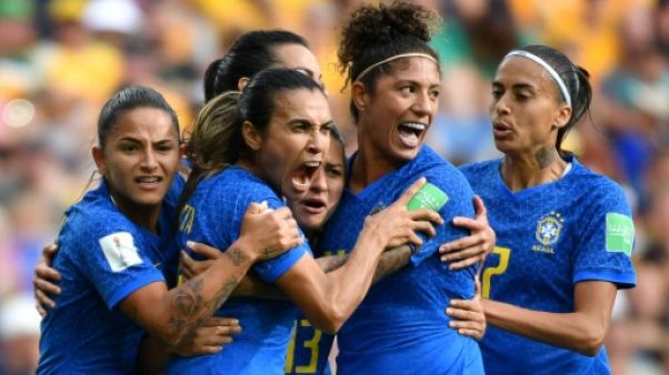 L'attaquante du Brésil, Marta (2e g), buteuse lors du match de phase de groupes du Mondial face à l'Australie, à Montpellier, le 13 juin 2019 L'attaquante du Brésil, Marta (2e g), buteuse lors du match de phase de groupes du Mondial face à l'Australie, à Montpellier, le 13 juin 2019